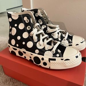 Converse Chuck Taylor 70 High Tops - Women’s 6